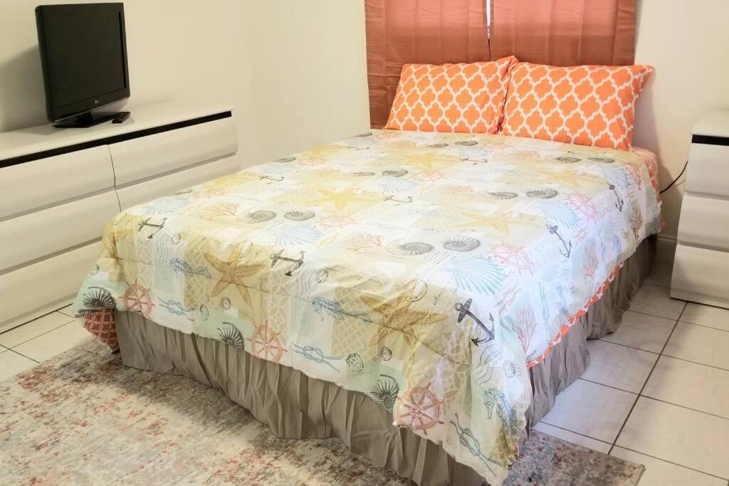 Whole House+Renovated+Pool+Lanai+Bbq+Close To All West Palm Beach Exterior photo